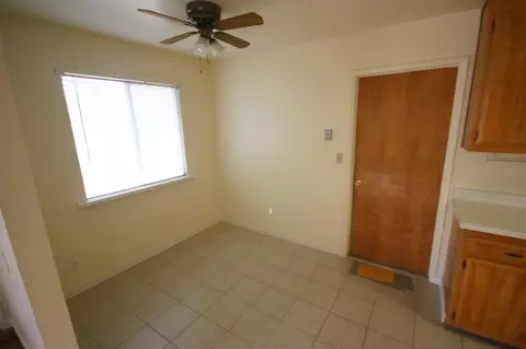 2472 Corona St, Redding, CA 96002 photo 5