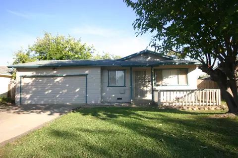 2472 Corona St, Redding, CA 96002 photo 1