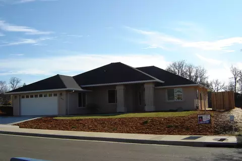 2995 Sierra Madre Dr, Redding, CA 96002 photo 2