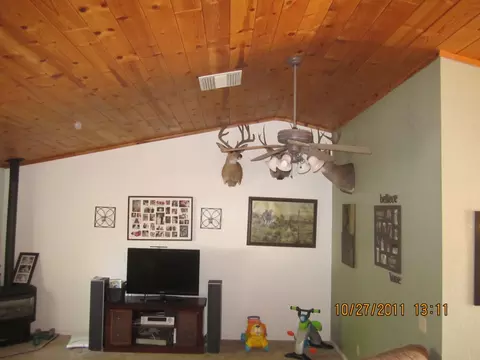 2196 Jessica, Redding, CA 96002 photo 3