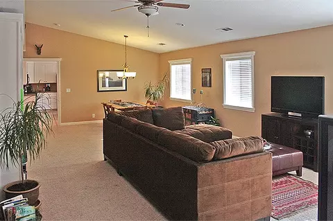 2111 California St, Redding, CA 96001 photo 5