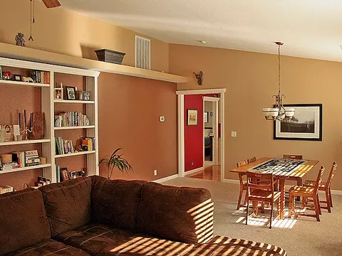 2111 California St, Redding, CA 96001 photo 2