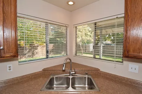 2841 Hemlock, Redding, CA 96001 photo 15