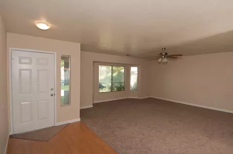 2841 Hemlock, Redding, CA 96001 photo 2