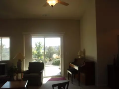 1043 Snowcap Trl, Redding, CA 96003 photo 7