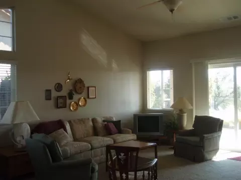 1043 Snowcap Trl, Redding, CA 96003 photo 4