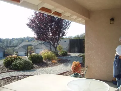 1043 Snowcap Trl, Redding, CA 96003 photo 15