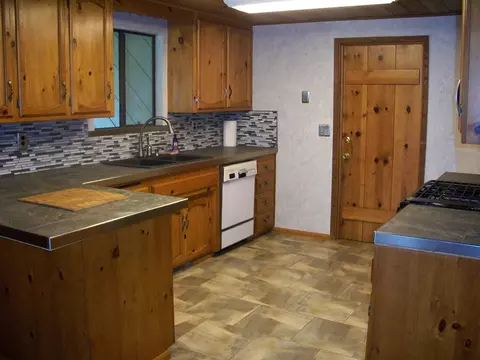 2380 North Dr, Redding, CA 96001 photo 2