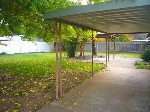 3289 Adams Ln, Redding, CA 96002 photo 11