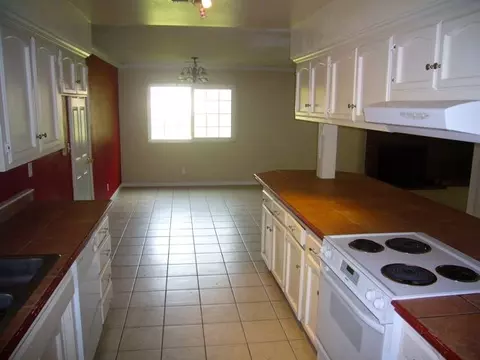 3289 Adams Ln, Redding, CA 96002 photo 2