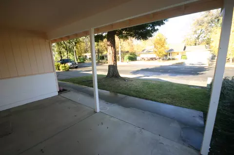 2611 Ely Ln, Redding, CA 96001 photo 9