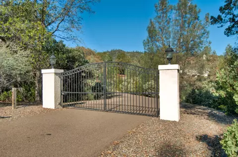 15190 Middletown Park, Redding, CA 96001 photo 33