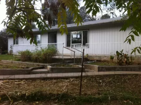 17663 Cowgill Ln, Redding, CA 96003 photo 1