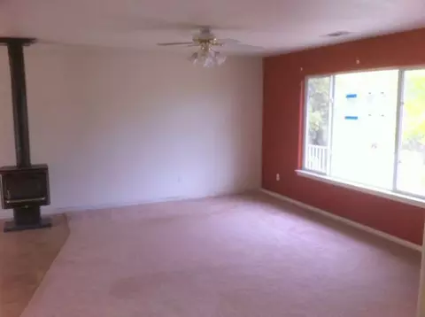 17663 Cowgill Ln, Redding, CA 96003 photo 3