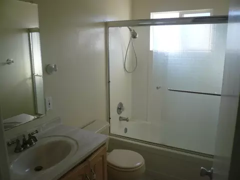 1920 Carleton St, Redding, CA 96002 photo 4