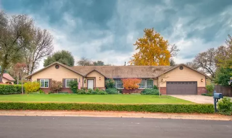 20407 Greenview Dr, Redding, CA 96002 photo 1