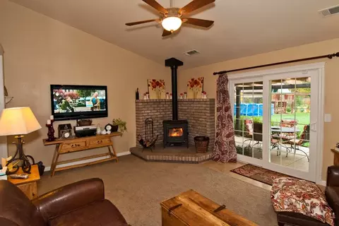 20407 Greenview Dr, Redding, CA 96002 photo 12