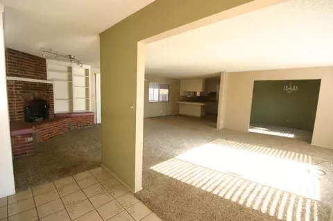 562 Rafael St, Redding, CA 96002 photo 3