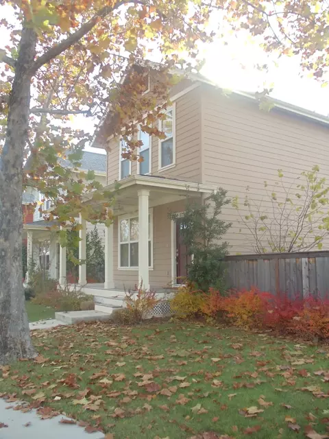 885 Kite Ln, Redding, CA 96001 photo 1