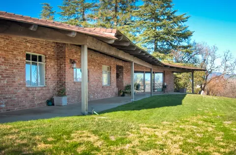 1170 Circle, Redding, CA 96001 photo 2