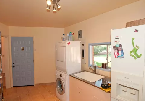 1170 Circle, Redding, CA 96001 photo 16