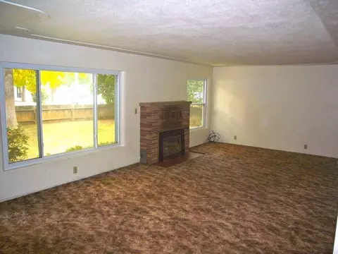 2900 Irwin Rd, Redding, CA 96002 photo 3
