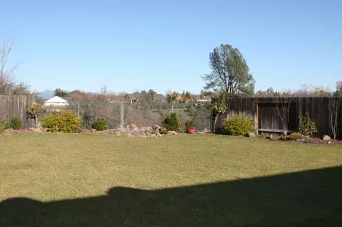3766 Sunglow Dr, Redding, CA 96001 photo 11