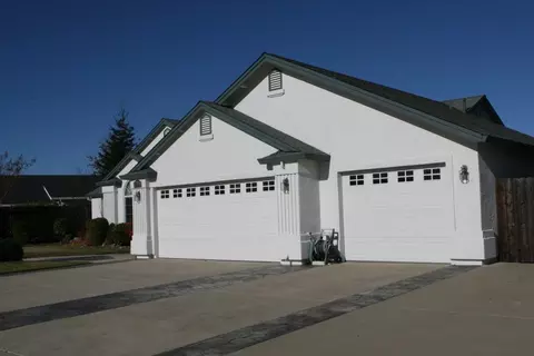 3766 Sunglow Dr, Redding, CA 96001 photo 3