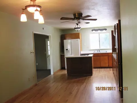 1320 Norman, Redding, CA 96002 photo 4