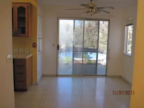 532 Brock Dr, Redding, CA 96003 photo 3