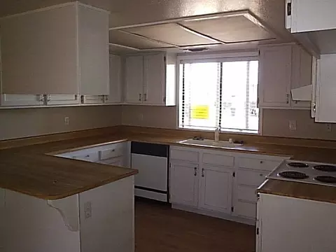 2054 Winchester Pl, Redding, CA 96001 photo 5