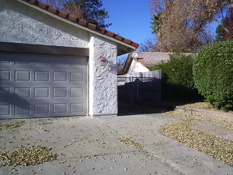 2054 Winchester Pl, Redding, CA 96001 photo 2