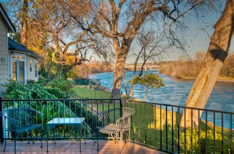 2601 Freebridge St, Redding, CA 96001 photo 3