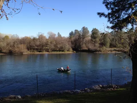2601 Freebridge St, Redding, CA 96001 photo 4