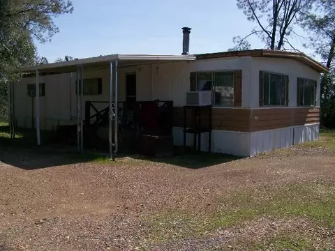 21745 W Elk Trl, Redding, CA 96003 photo 2