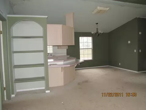 20904 Windsong Ln, Redding, CA 96003 photo 3