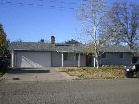 3520 Hillcrest St, Redding, CA 96001 photo 1