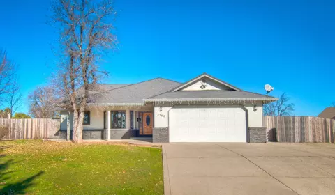 3160 Stonecrest Pl, Redding, CA 96001 photo 1