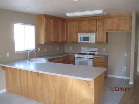 3187 Veda St, Redding, CA 96001 photo 3