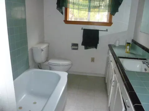 2168 Mill St, Anderson, CA 96007 photo 4