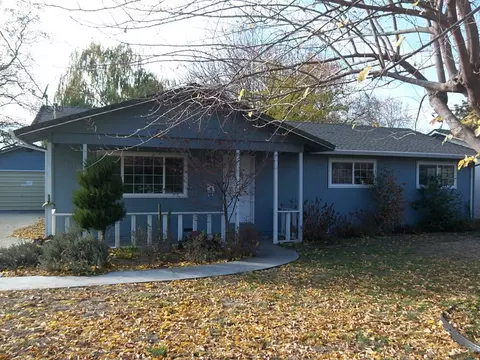 3125 Valentine Ln, Redding, CA 96001 photo 1