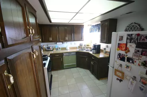 1925 Riviera Dr, Redding, CA 96001 photo 5