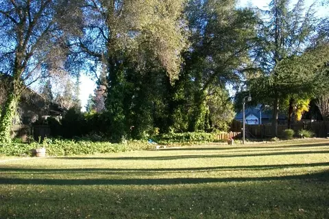 4251 Alta Mesa Dr, Redding, CA 96002 photo 3