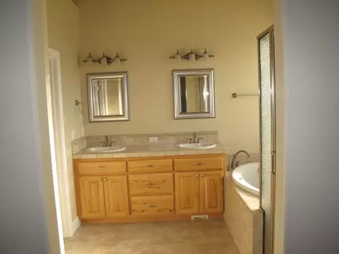 2135 Terra Nova Dr, Redding, CA 96003 photo 3