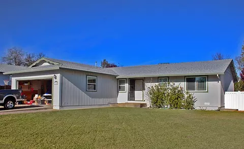 3640 Lake Forest Dr, Redding, CA 96003 photo 1