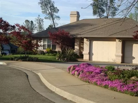 6074 Gleneagles Ct, Redding, CA 96003 photo 1