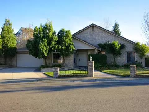 847 Cardiff Ct, Redding, CA 96003 photo 3