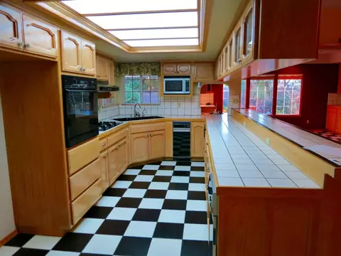 847 Cardiff Ct, Redding, CA 96003 photo 8