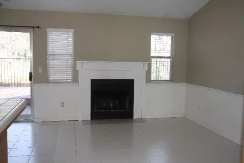 502 Arbuckle Ct, Redding, CA 96003 photo 7