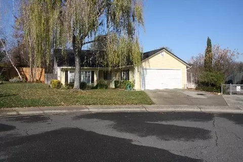 502 Arbuckle Ct, Redding, CA 96003 photo 2